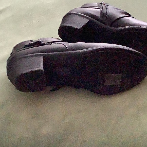 Women’s black ankle boots - Picture 9 of 9